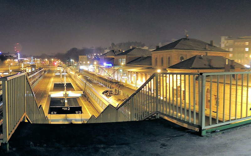 Panorama 360 - Dworzec Główny widok z kładki (przechodu dworcowego) na perony - Bielsko-Biała